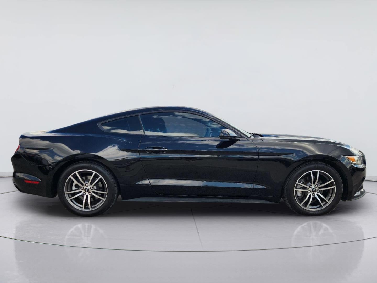 2017 Ford Mustang EcoBoost