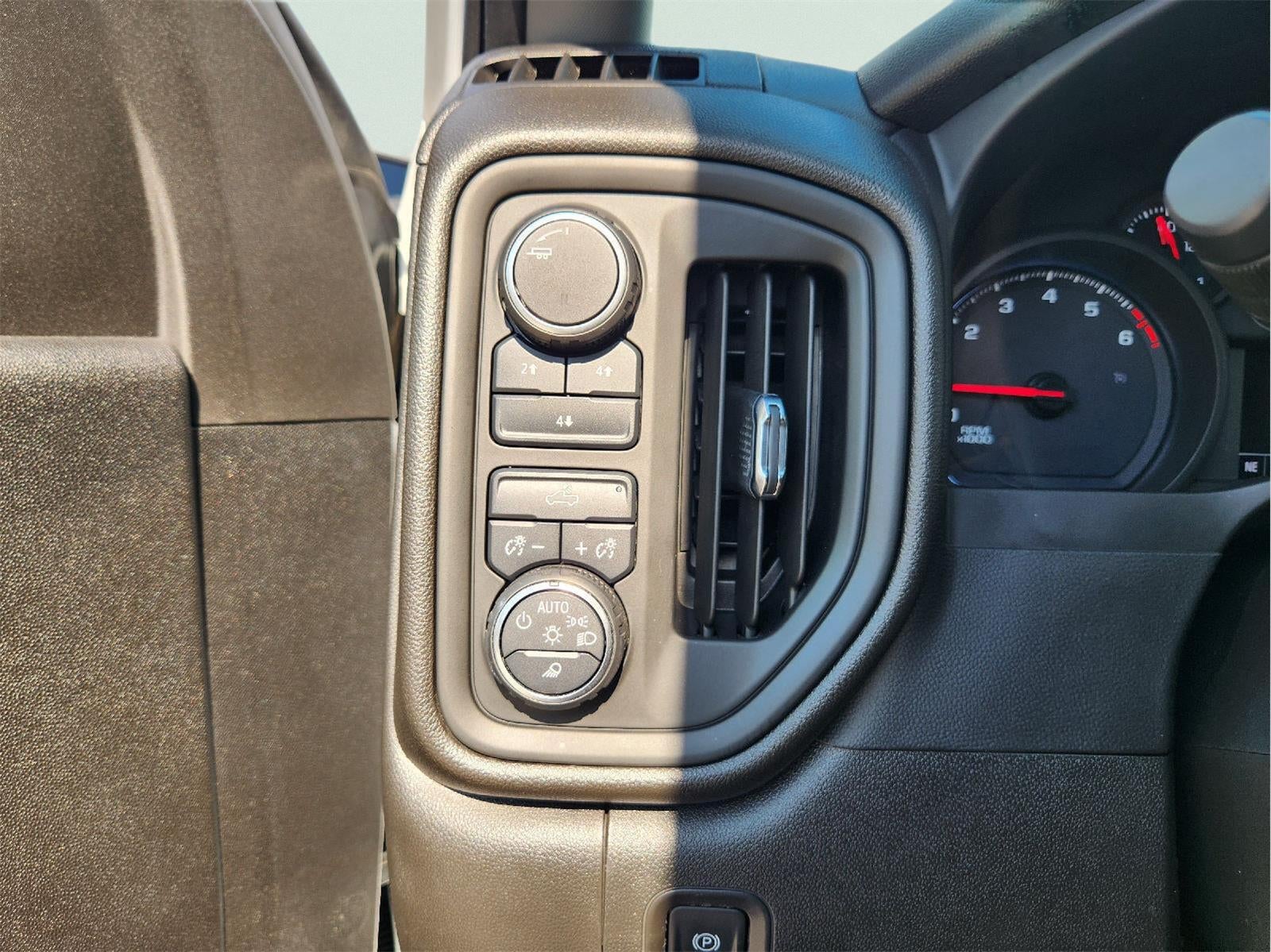 2022 Chevrolet Silverado 2500HD Custom
