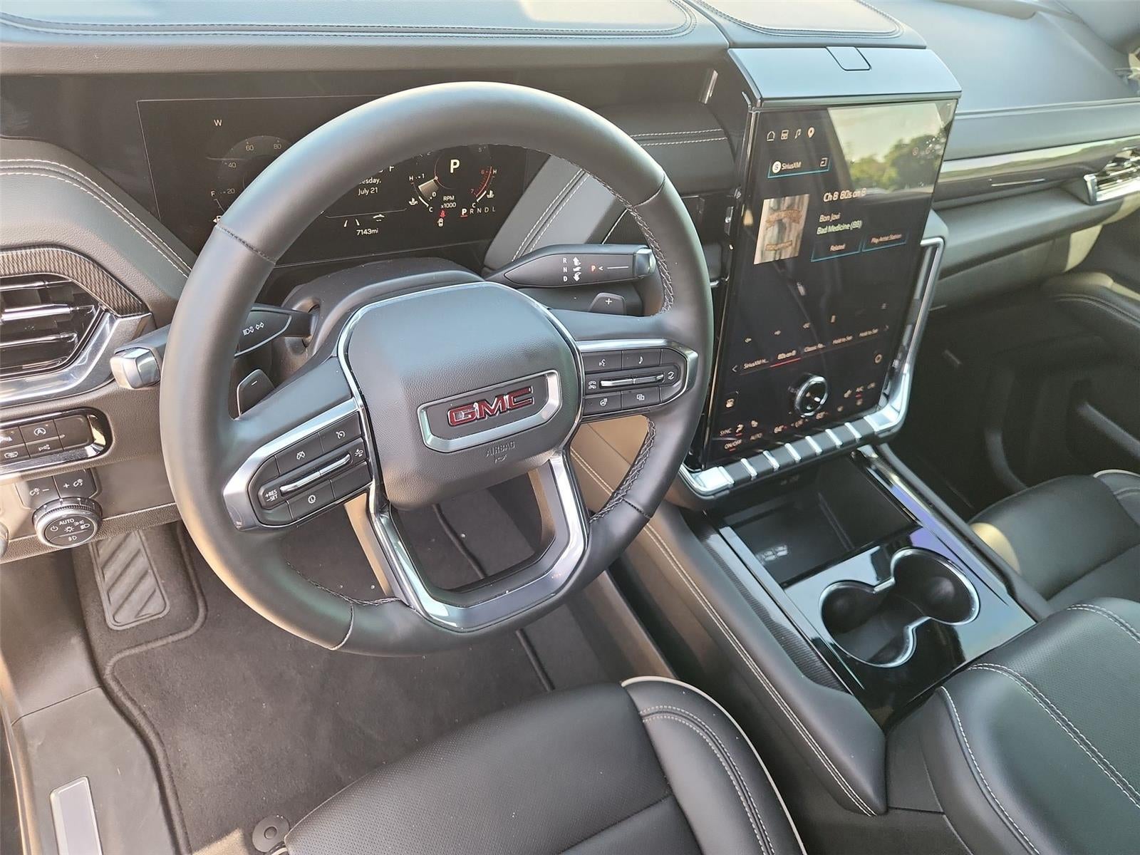 2025 GMC Yukon Elevation