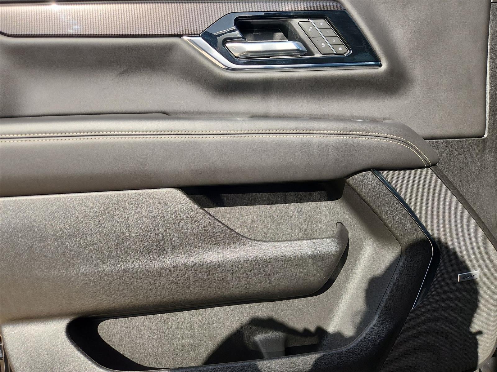 2025 GMC Yukon Elevation