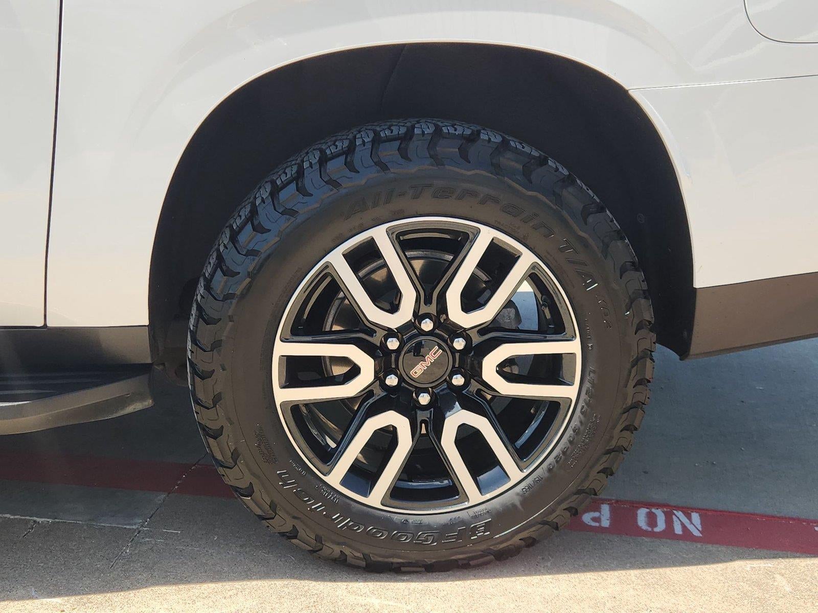 2024 GMC Yukon XL AT4