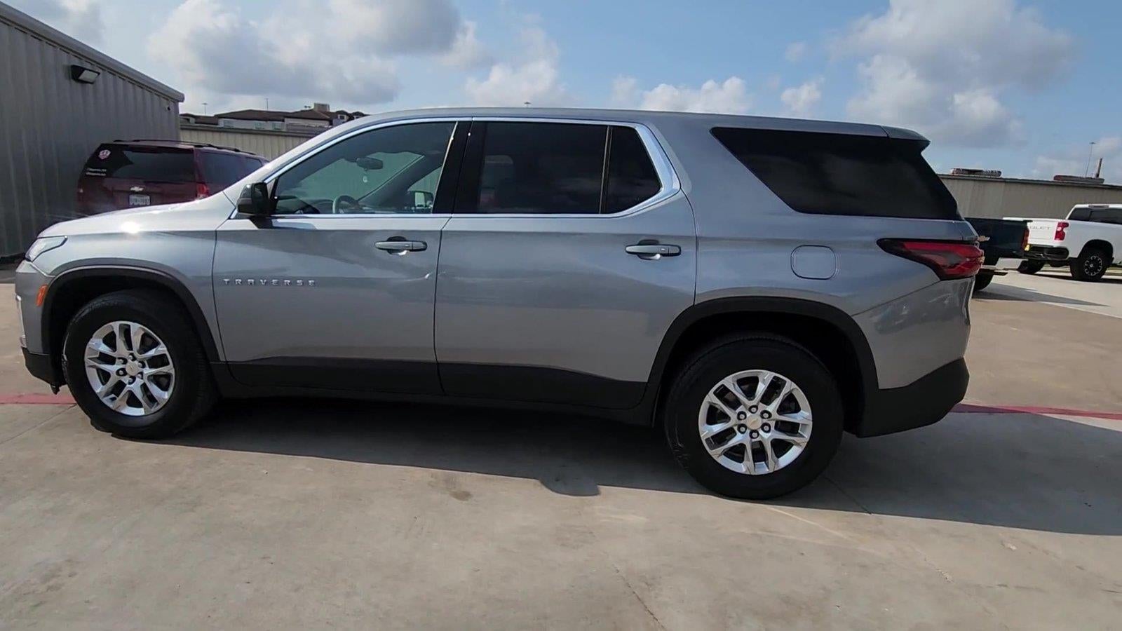2023 Chevrolet Traverse LS
