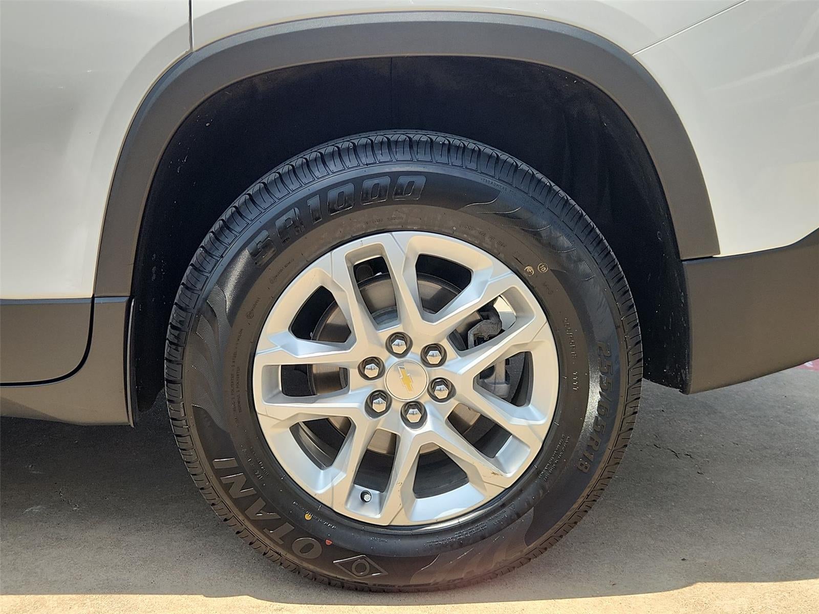 2021 Chevrolet TRAVERSE LT