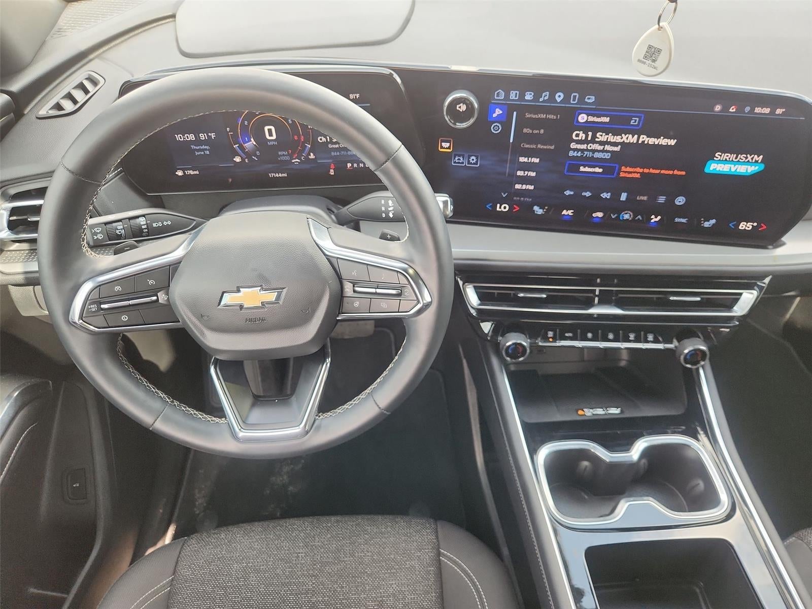 2025 Chevrolet Traverse FWD LT