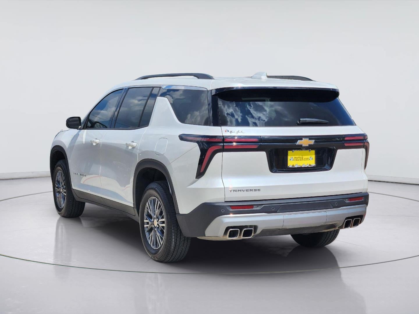 2025 Chevrolet Traverse FWD LT