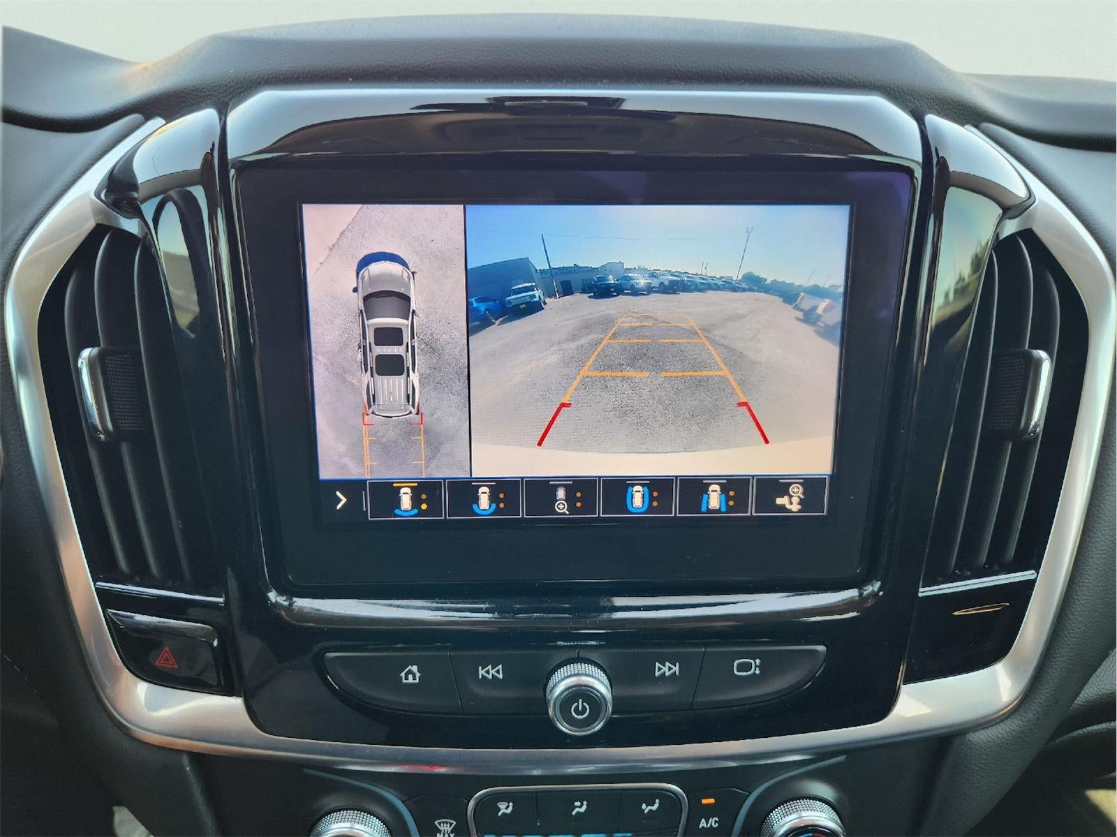 2021 Chevrolet Traverse RS