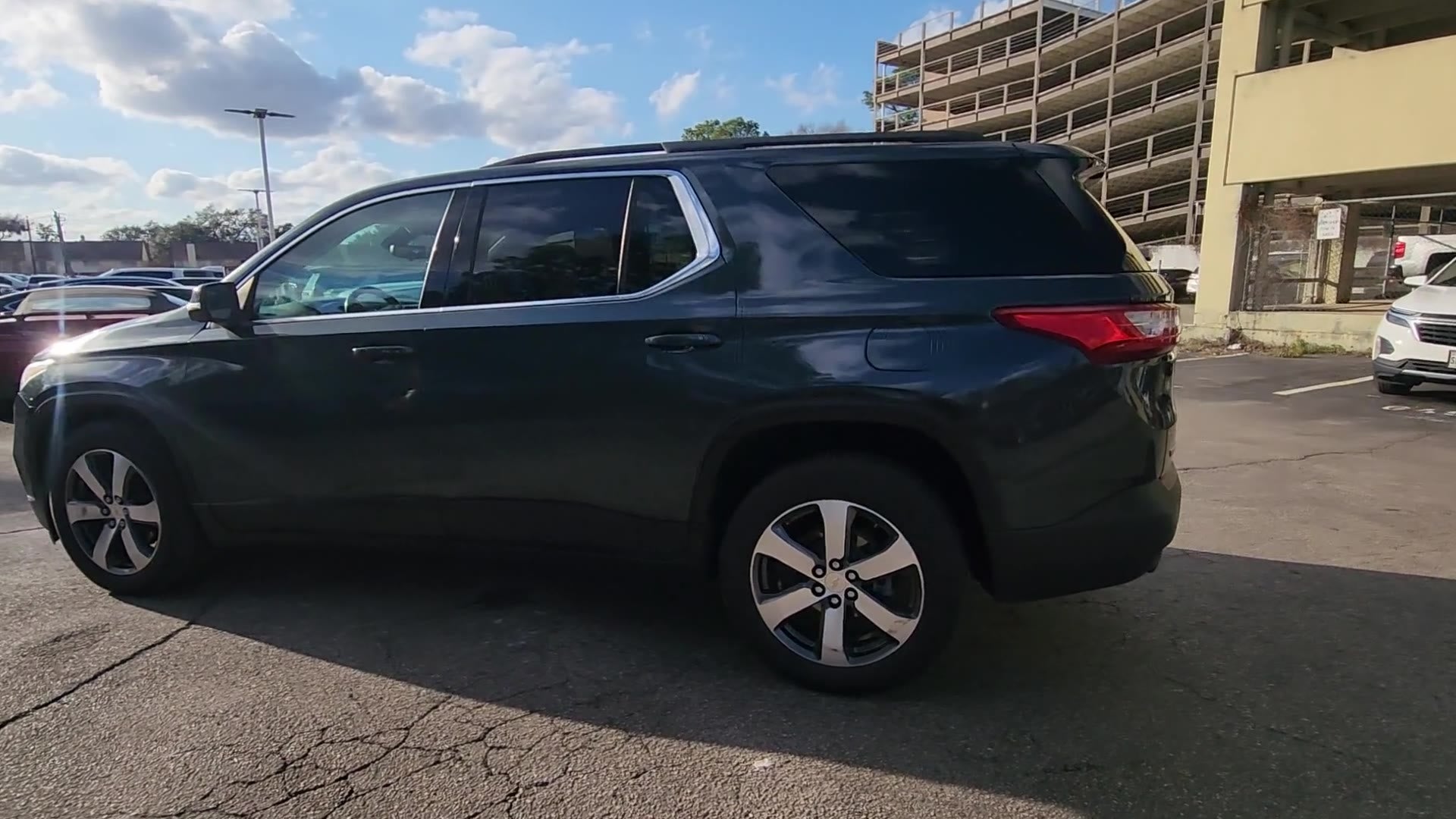2021 Chevrolet Traverse LT Leather