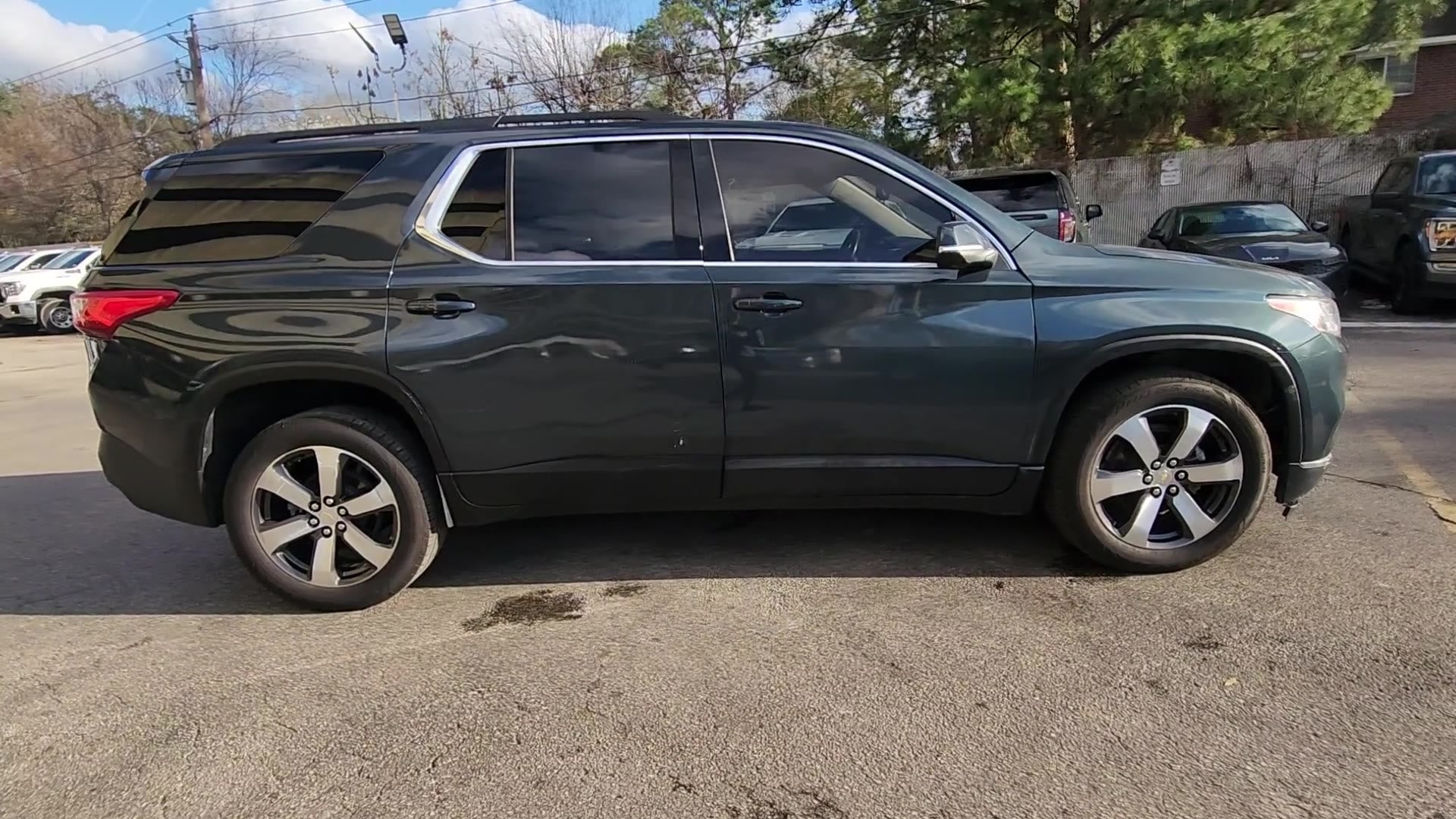 2021 Chevrolet Traverse LT Leather