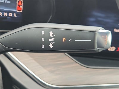 2025 Chevrolet Suburban LT