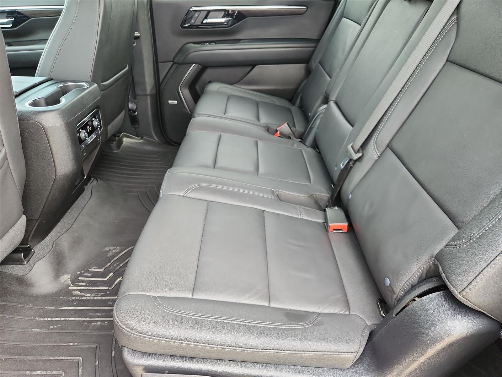 2025 Chevrolet Suburban LT