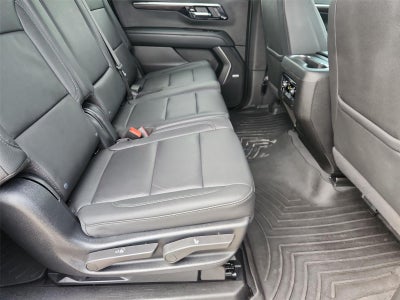 2025 Chevrolet Suburban LT