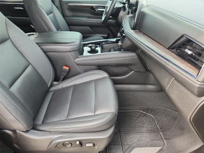 2025 Chevrolet Suburban LT