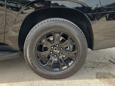2025 Chevrolet Suburban LT