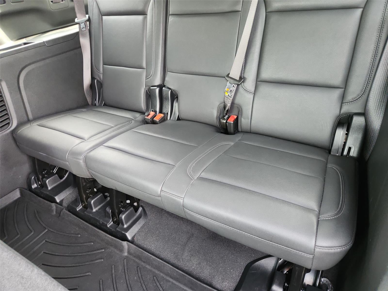 2025 Chevrolet Suburban LT
