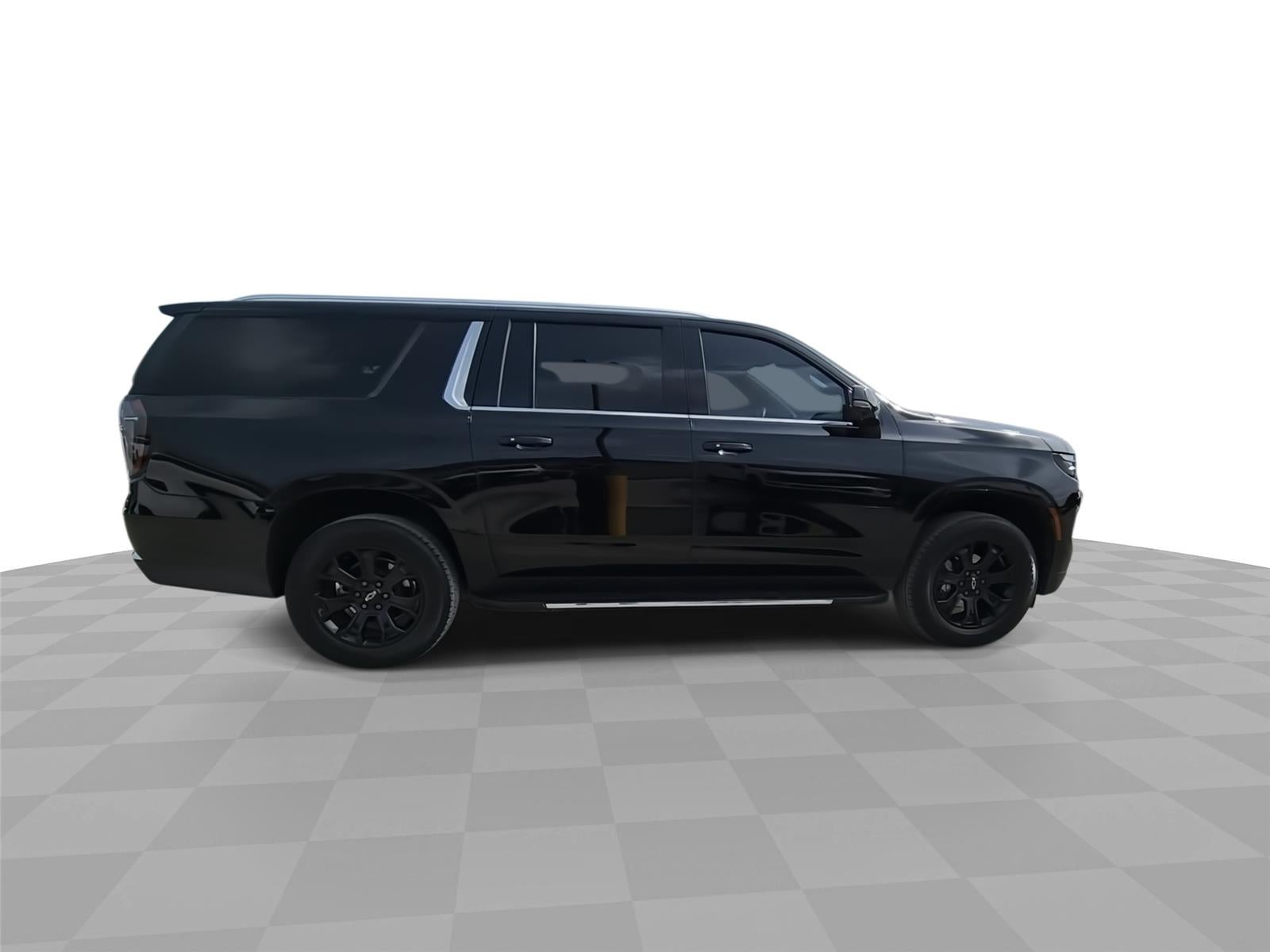 2025 Chevrolet Suburban LT