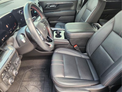 2025 Chevrolet Suburban RST