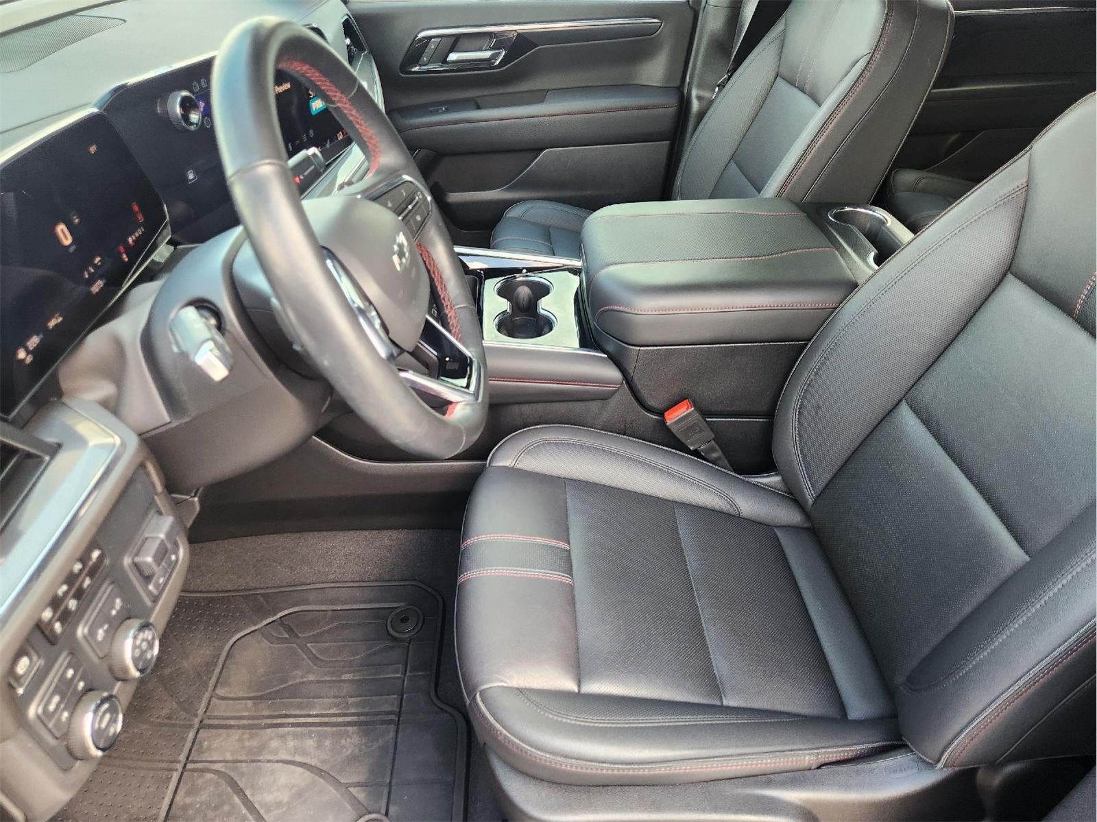 2025 Chevrolet Suburban RST