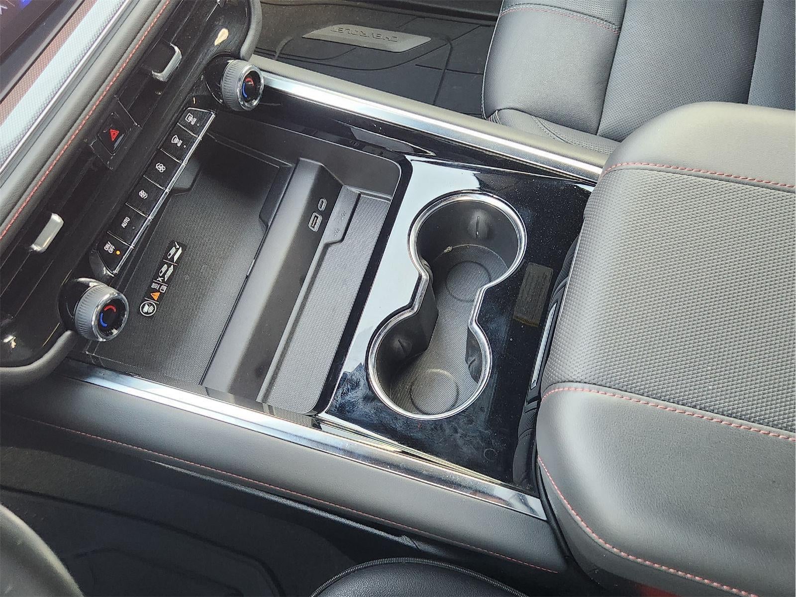 2025 Chevrolet Suburban RST