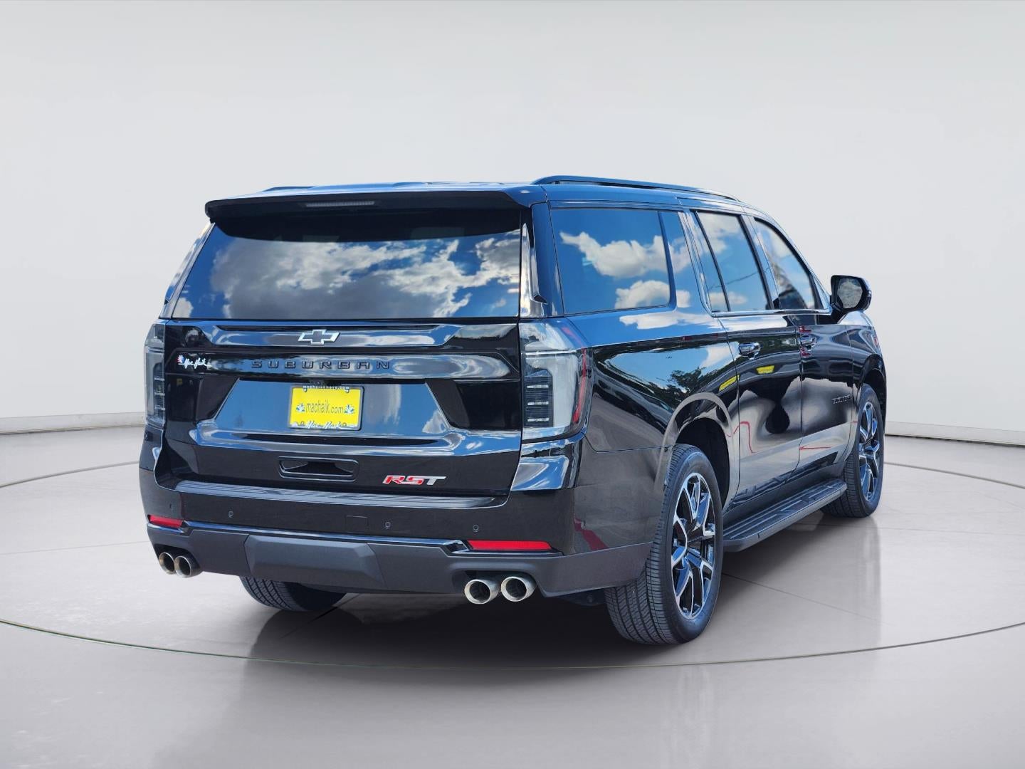 2025 Chevrolet Suburban RST