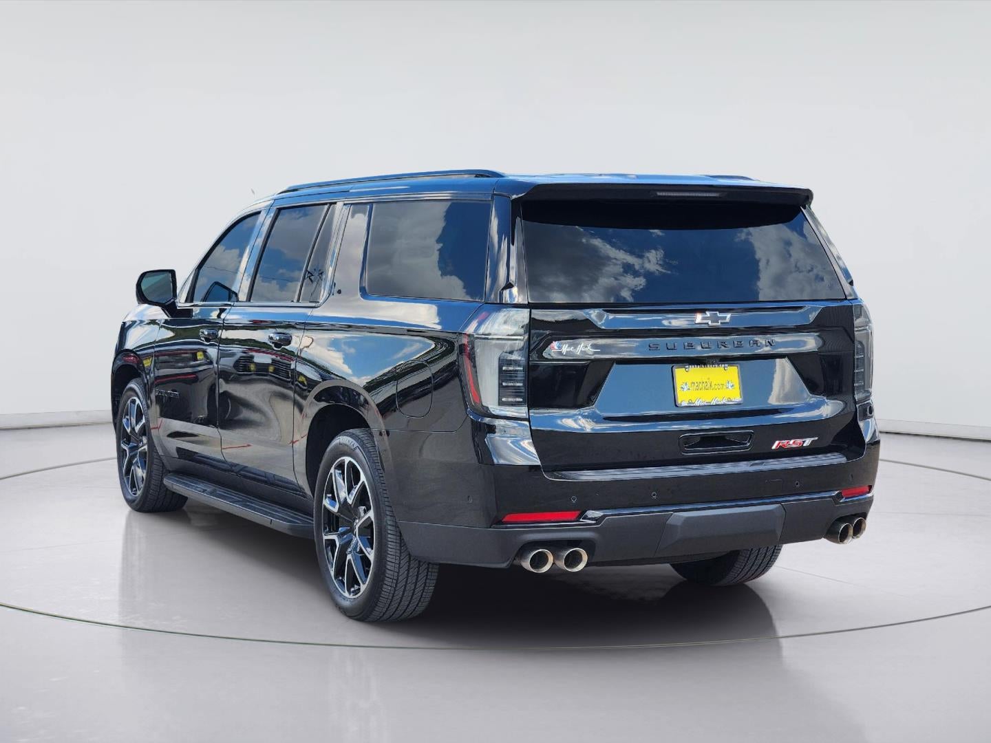 2025 Chevrolet Suburban RST