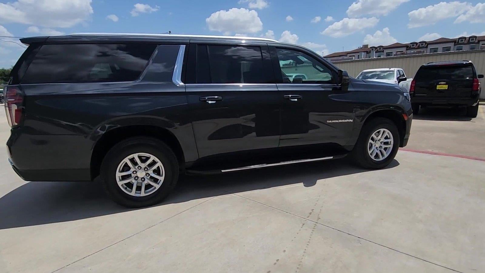 2022 Chevrolet Suburban LT