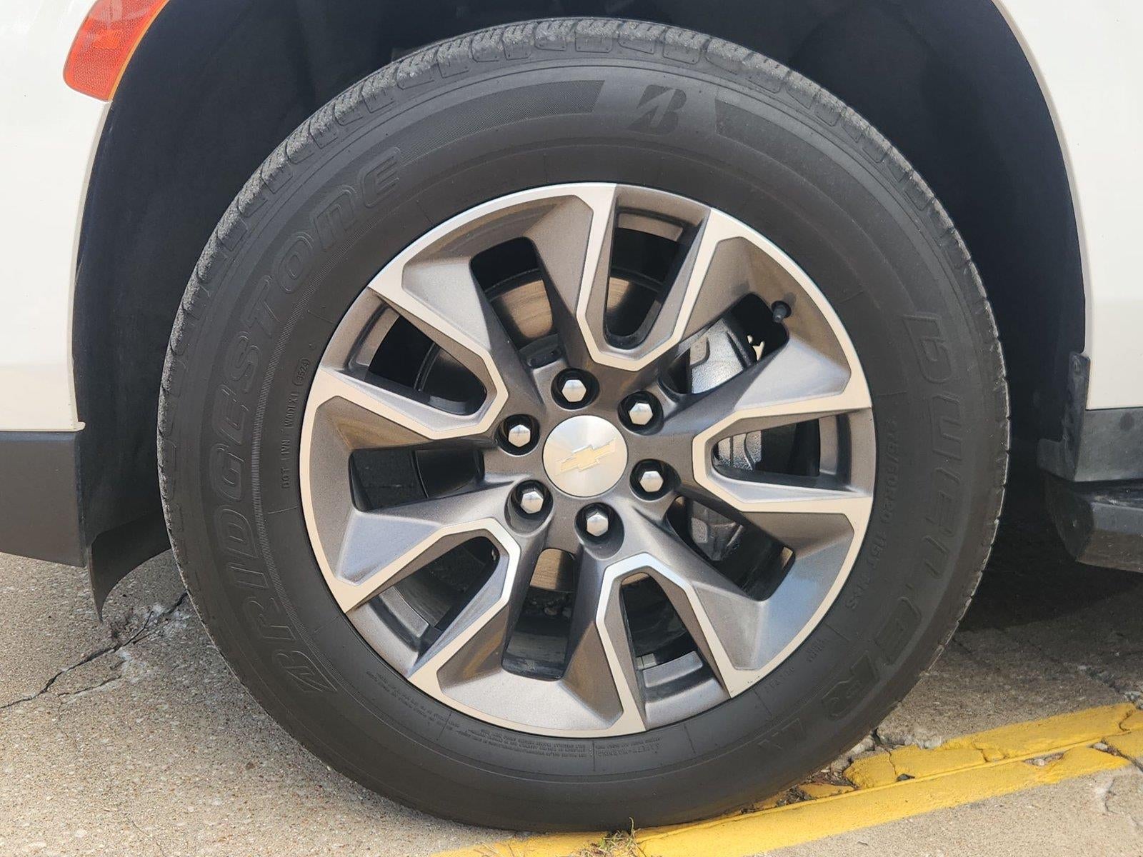 2023 Chevrolet Suburban LT