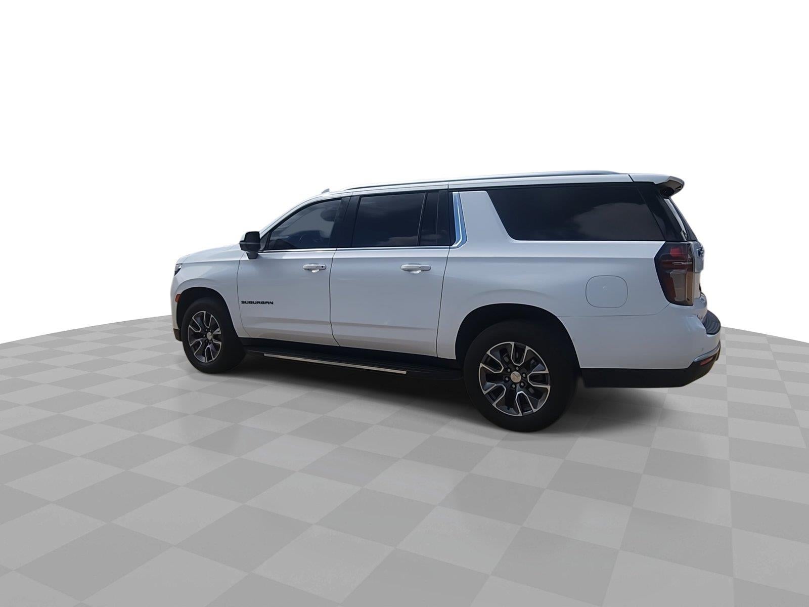 2023 Chevrolet Suburban LT