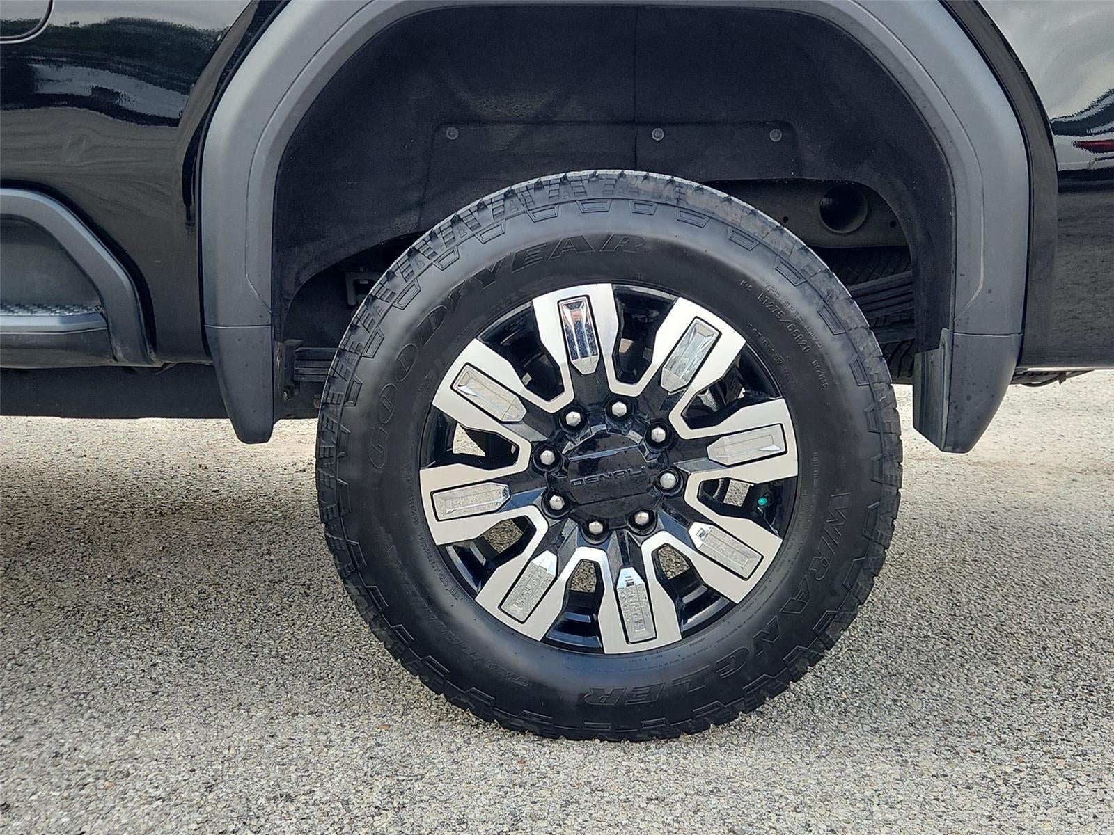 2025 GMC Sierra 2500HD Denali