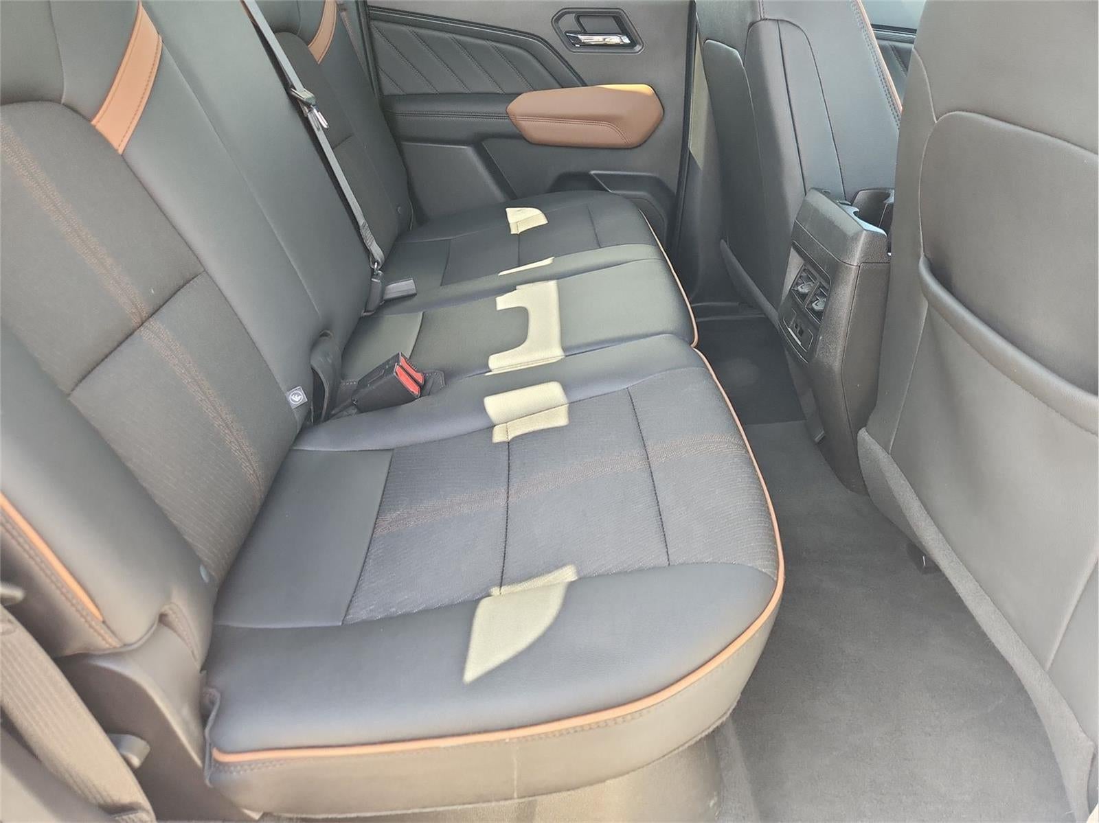 2023 GMC Canyon 4WD AT4