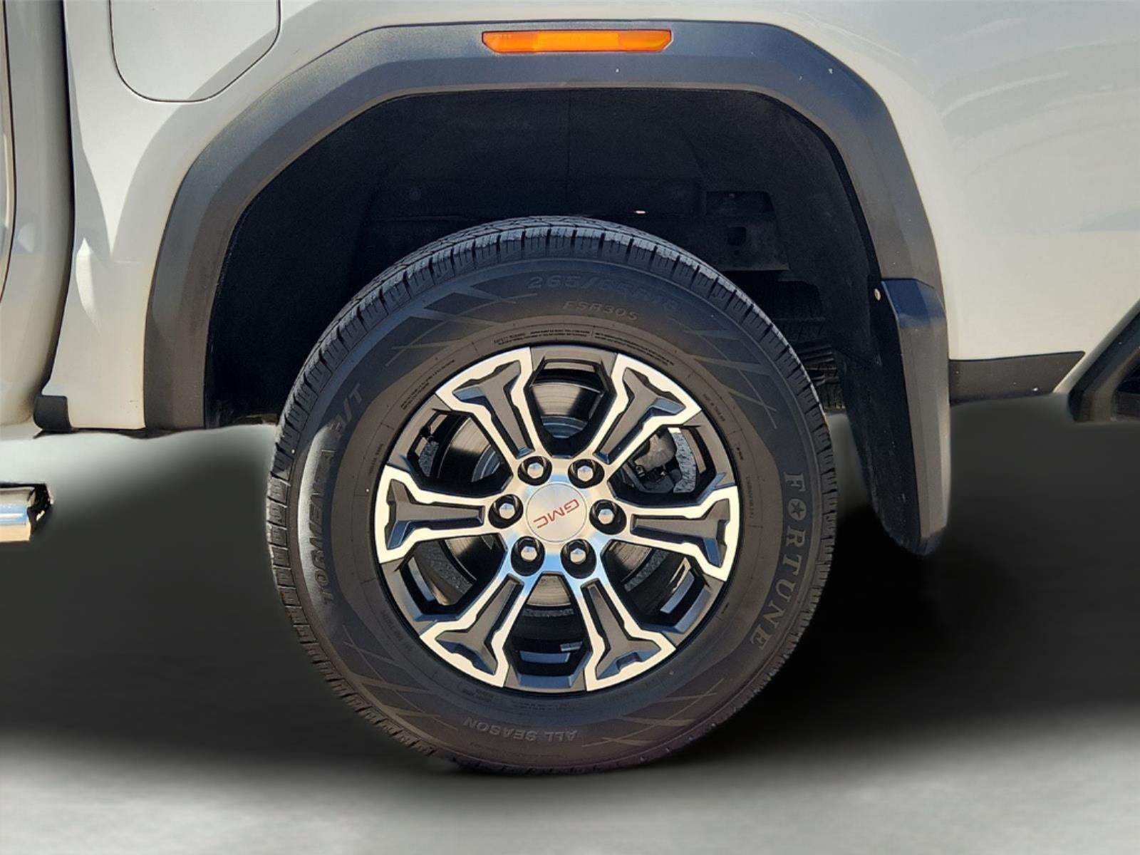 2023 GMC Canyon 4WD AT4