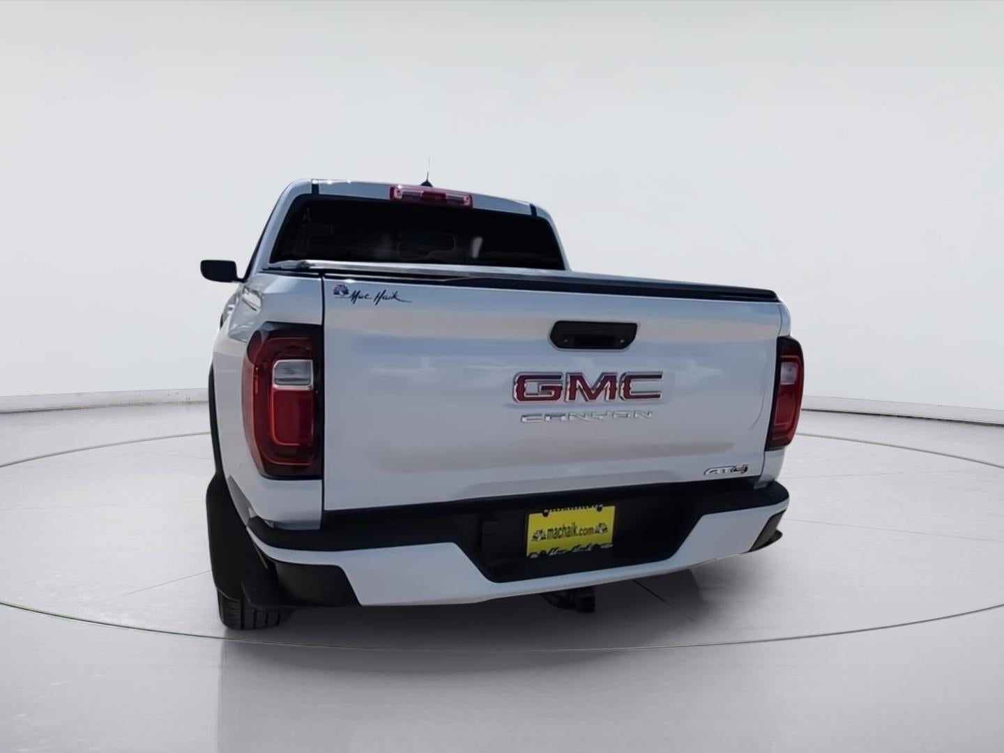 2023 GMC Canyon 4WD AT4