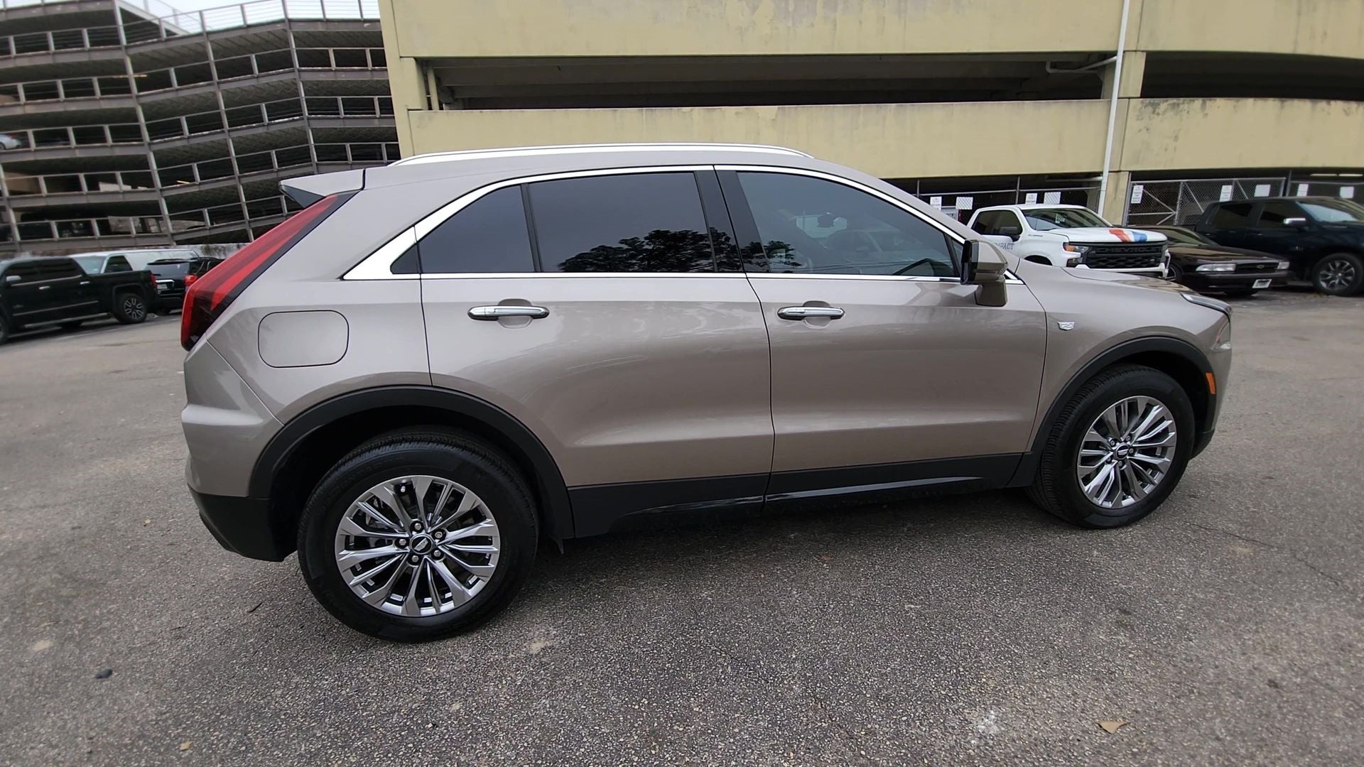 2024 Cadillac XT4 Premium Luxury