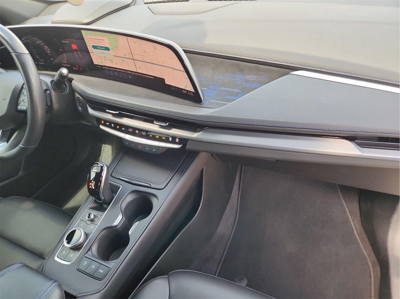 2024 Cadillac XT4 FWD Sport