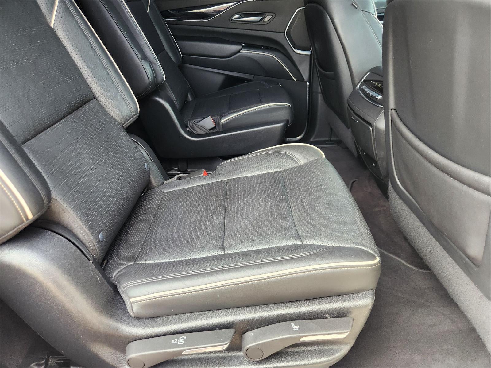 2022 Cadillac Escalade Sport
