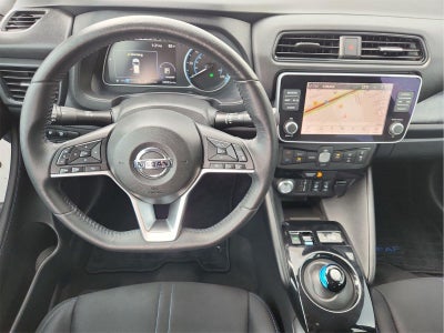 2022 Nissan LEAF SV