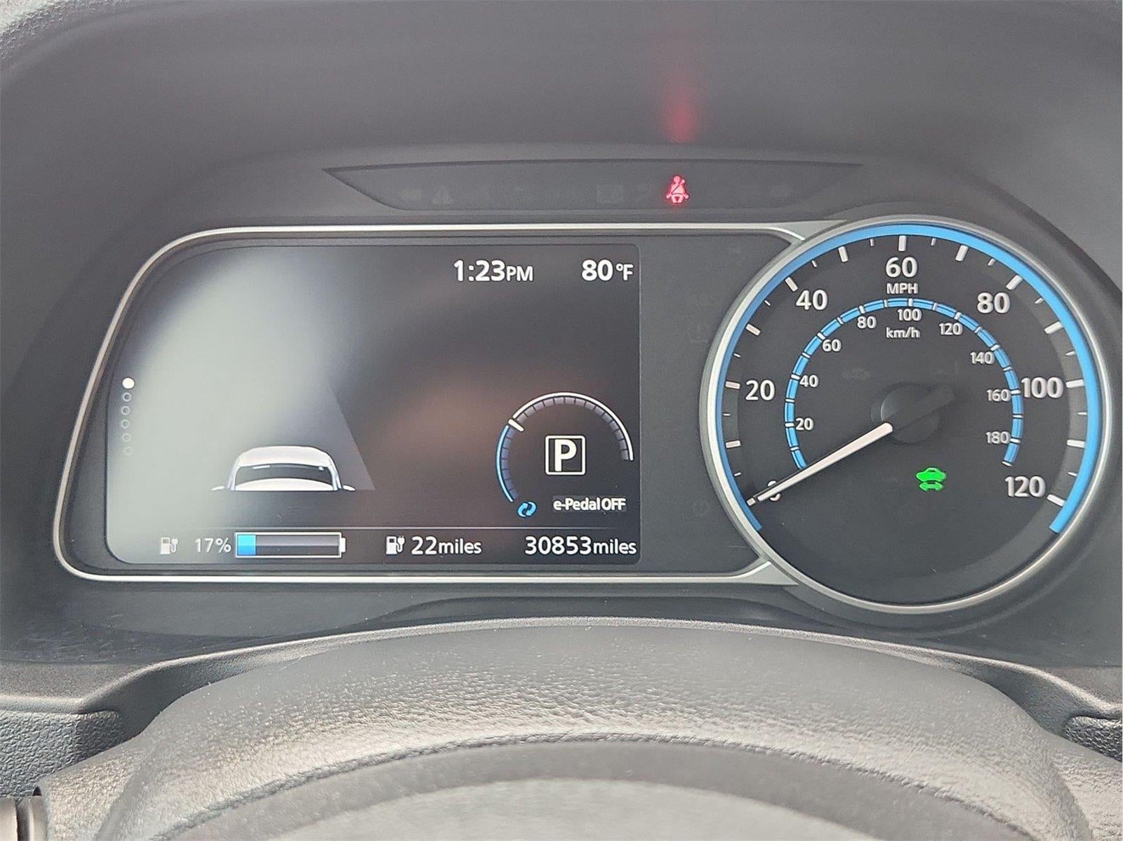 2022 Nissan LEAF SV