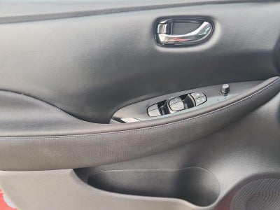 2022 Nissan LEAF SV