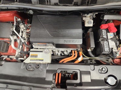 2022 Nissan LEAF SV