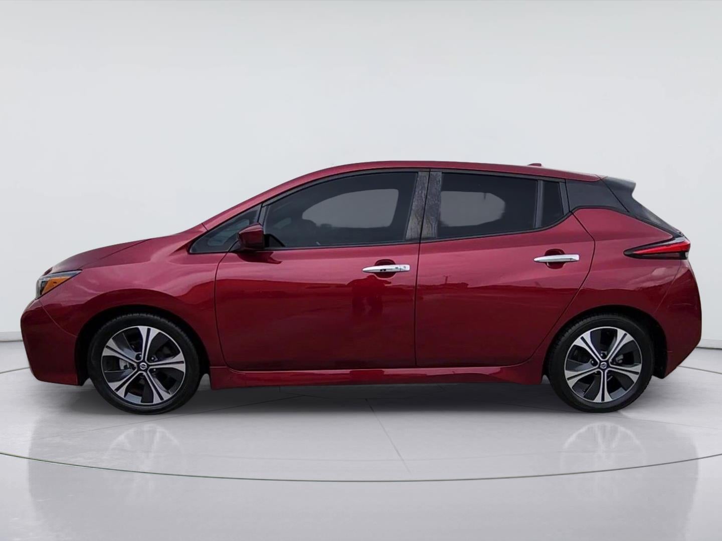 2022 Nissan LEAF SV
