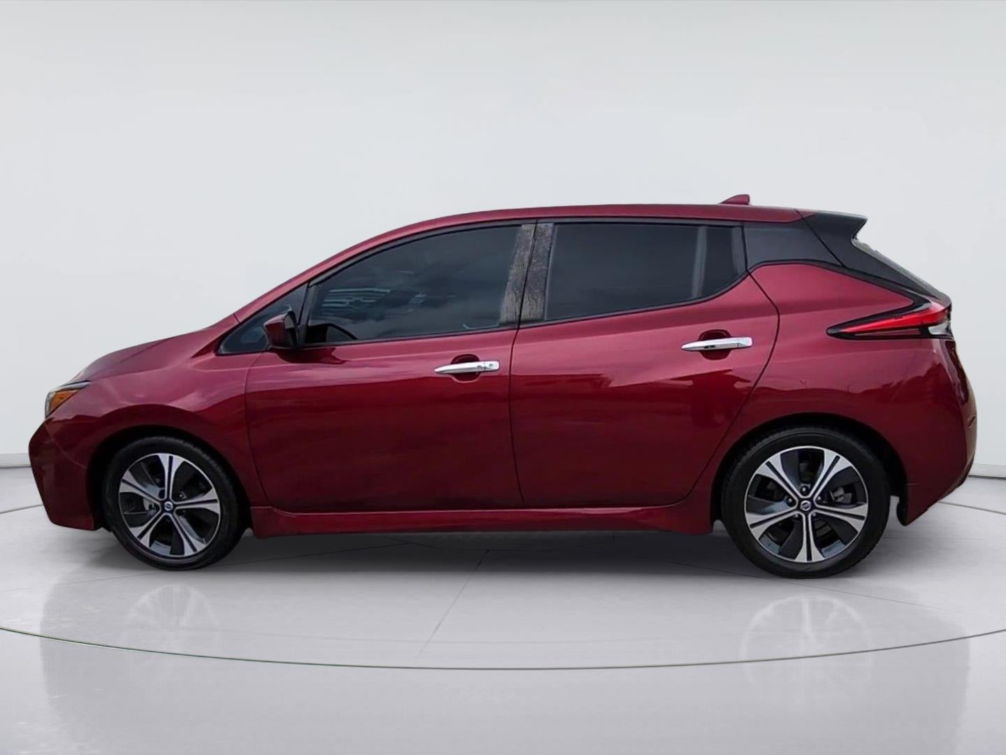 2022 Nissan LEAF SV