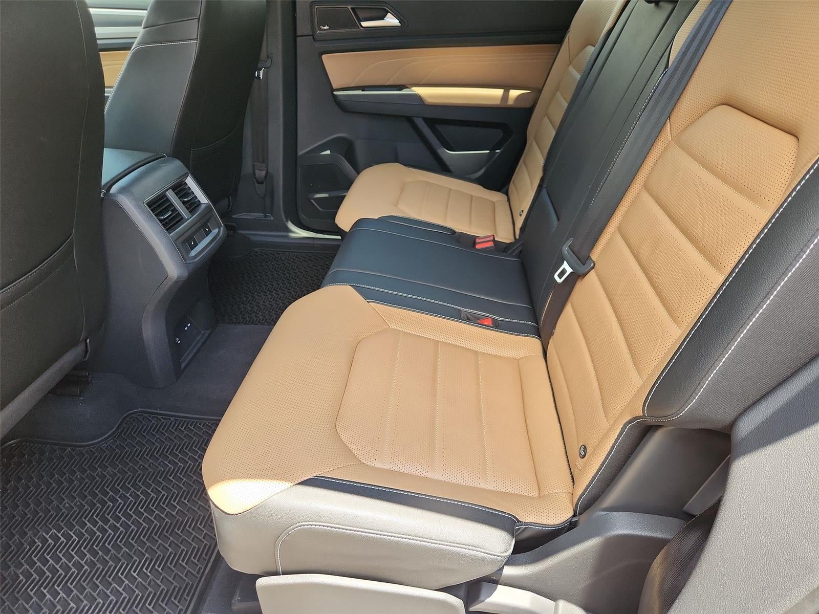 2023 Volkswagen Atlas Cross Sport 3.6L V6 SEL Premium R-Line