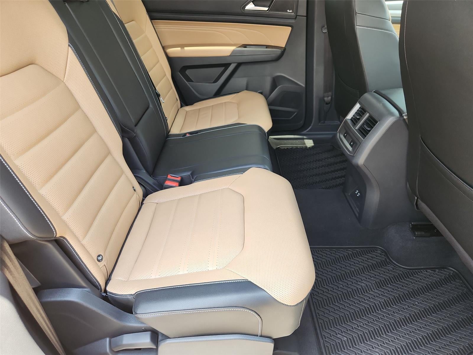 2023 Volkswagen Atlas Cross Sport 3.6L V6 SEL Premium R-Line