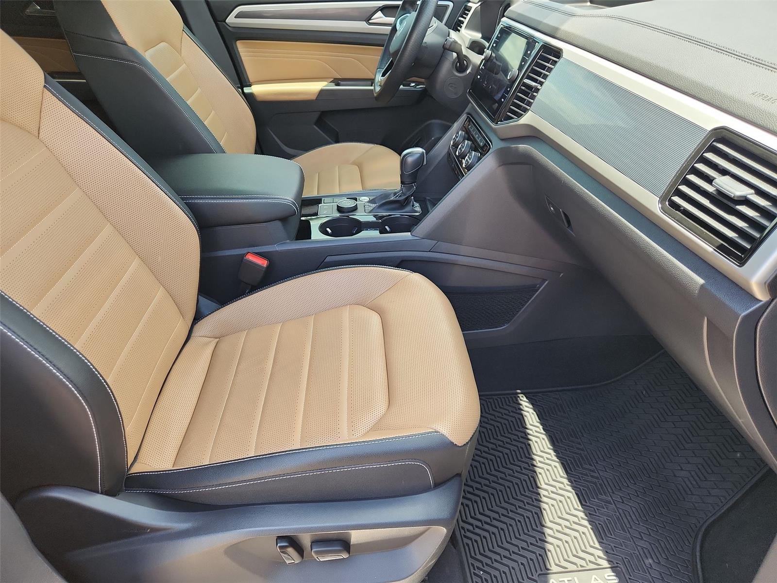 2023 Volkswagen Atlas Cross Sport 3.6L V6 SEL Premium R-Line