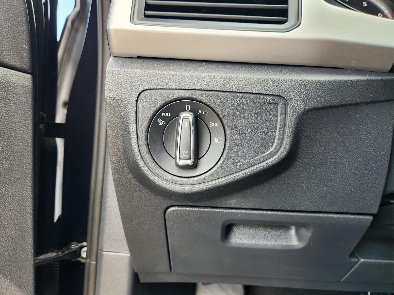 2021 Volkswagen Atlas 2.0T SE w/Technology