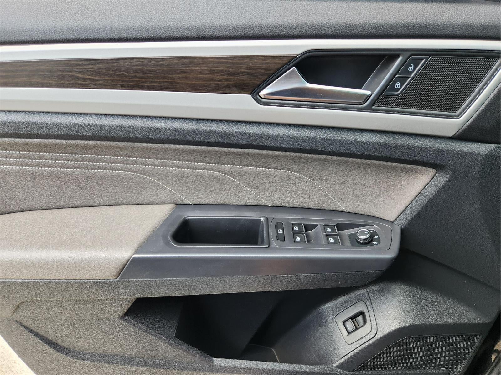 2021 Volkswagen Atlas 2.0T SE w/Technology