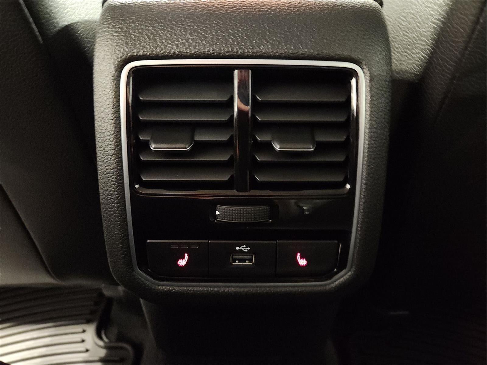 2018 Volkswagen Passat 2.0T SE w/Technology