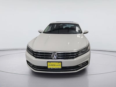 2018 Volkswagen Passat 2.0T SE w/Technology
