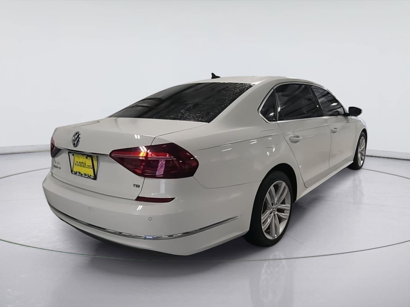 2018 Volkswagen Passat 2.0T SE w/Technology