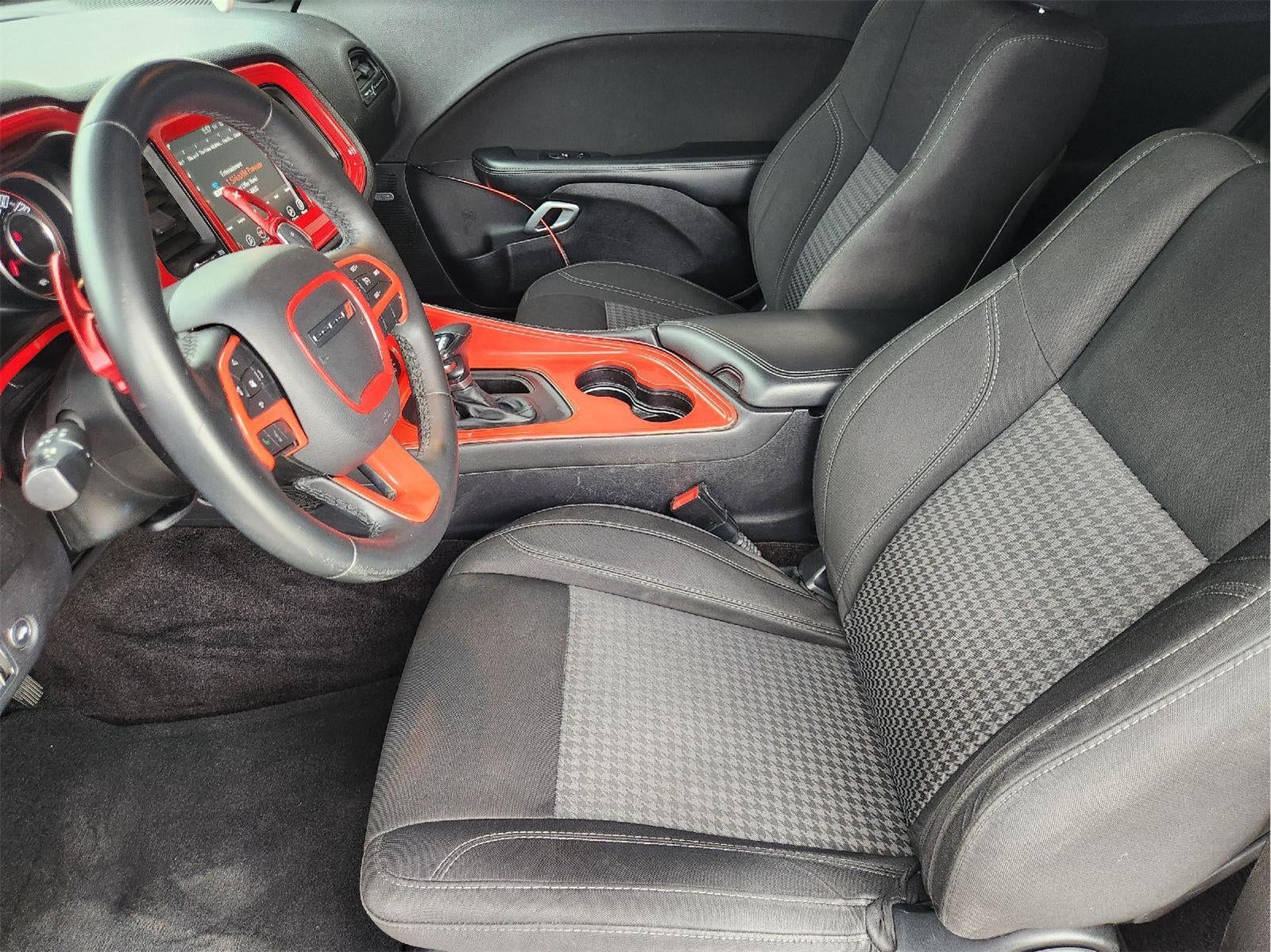 2016 Dodge Challenger SXT