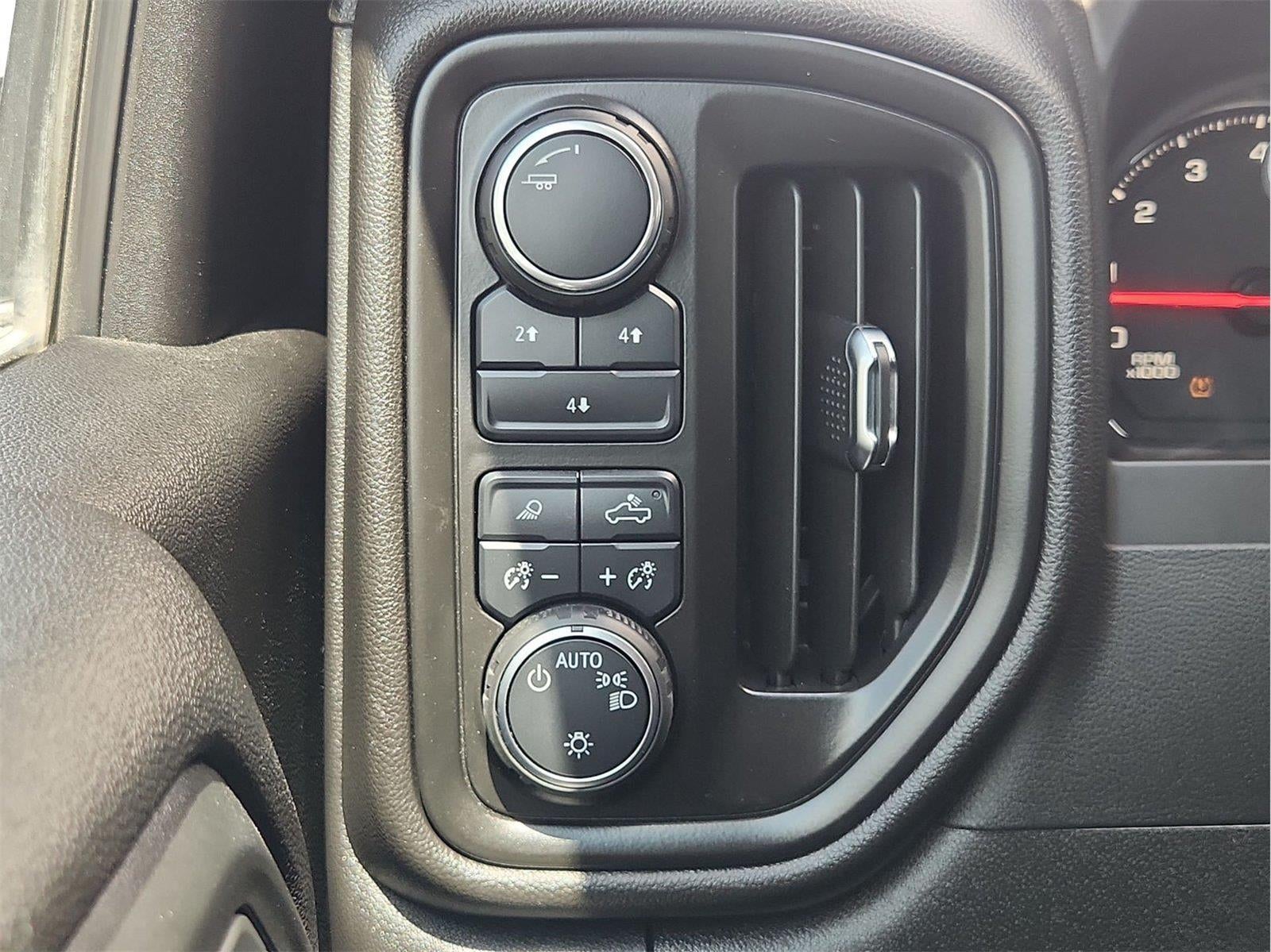 2025 Chevrolet Silverado 2500HD Custom